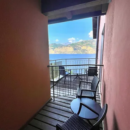 Hotel Villa Carmen Malcesine Exterior photo